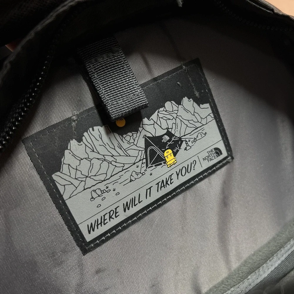 The North Face Black Fall Line Snyk Backpack FlexVent Mens Laptop Daypack